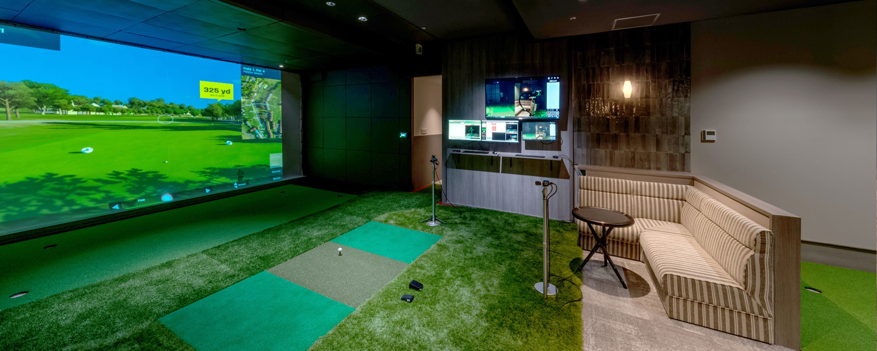 最新システムを使いスイングを分析