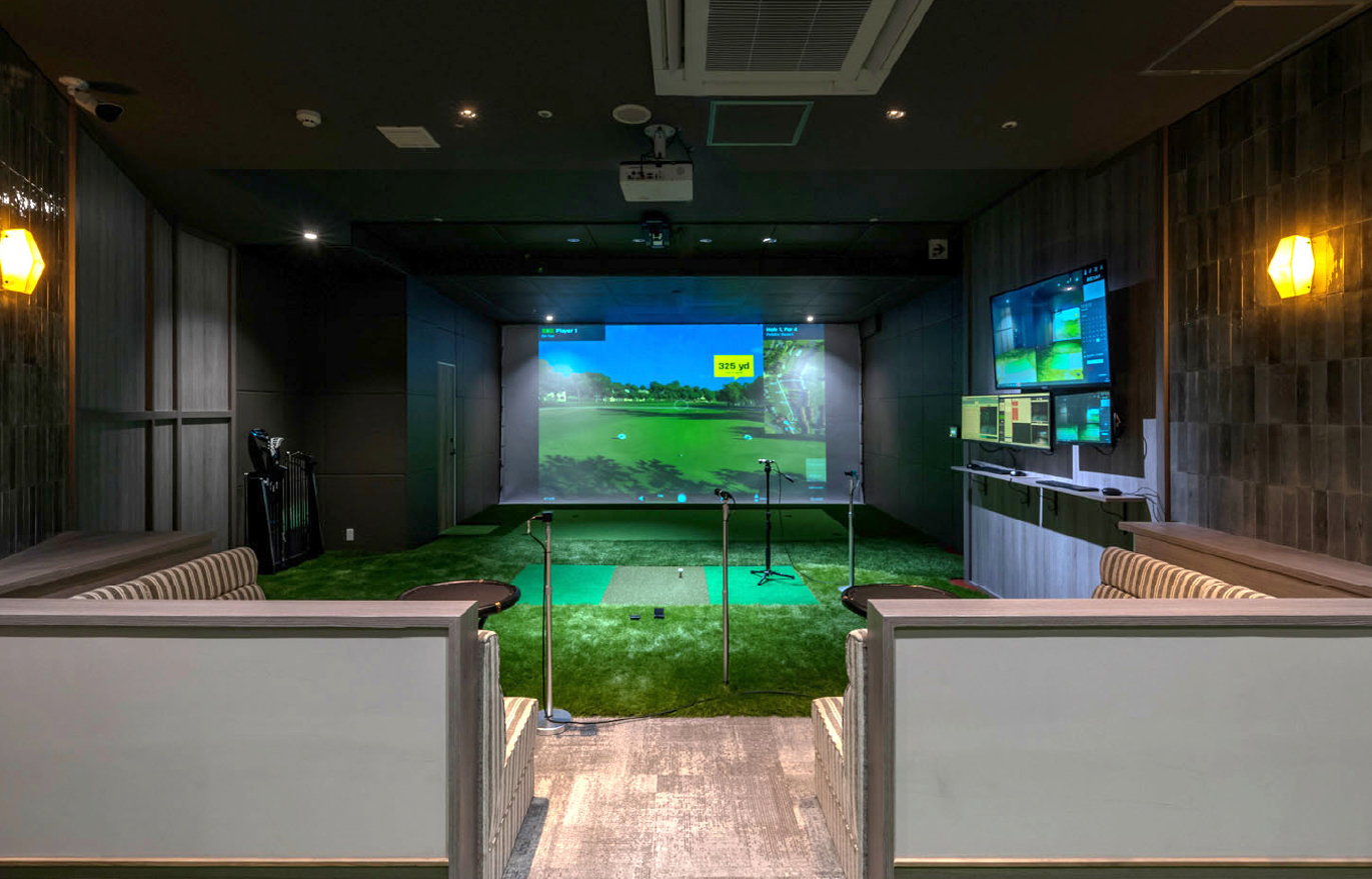 最新システムを使いスイングを分析